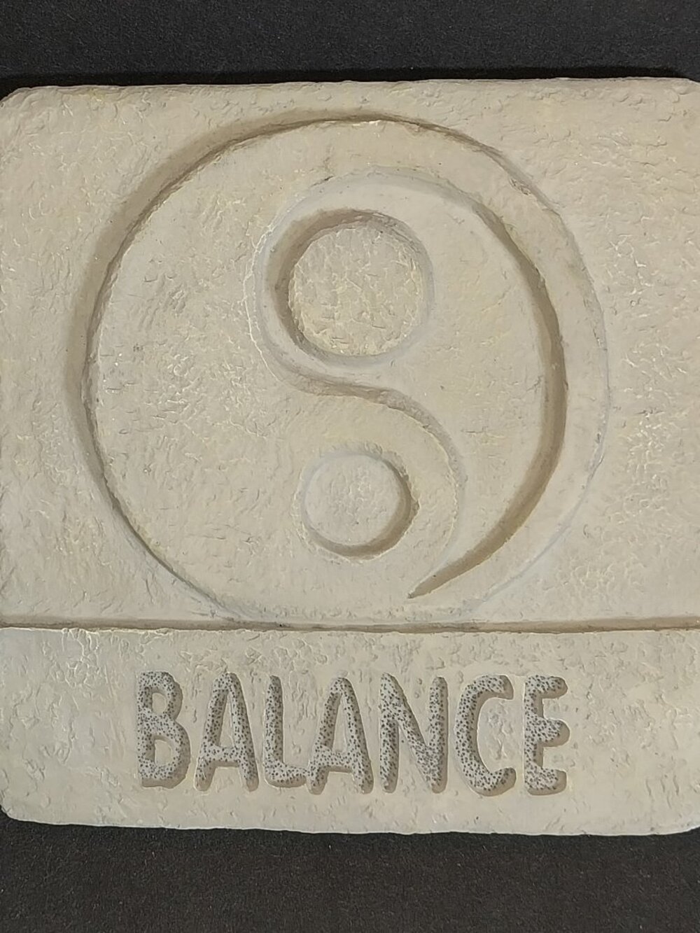 Balance Plaque Faux Cement Yin Yang